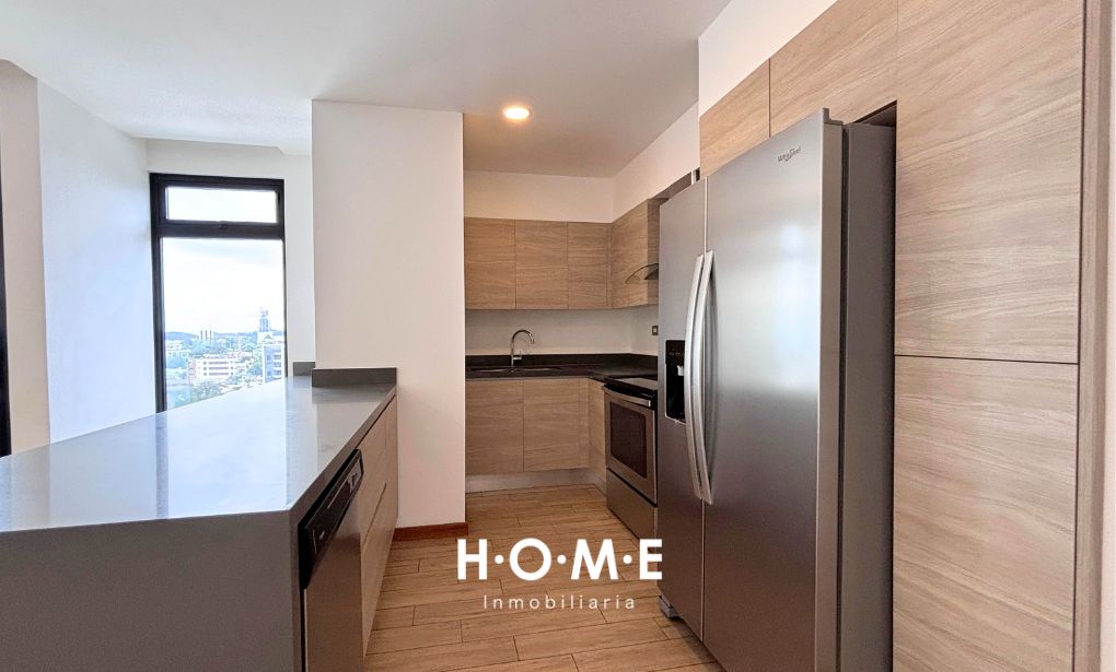 APARTAMENTO EN EDIFICIO ELEVA, ZONA 15