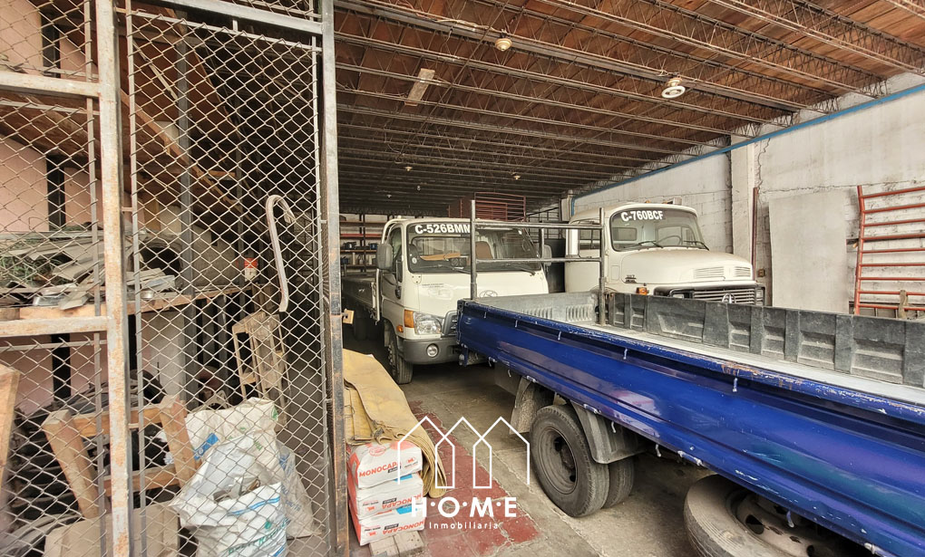 BODEGA EN RENTA, ZONA 8