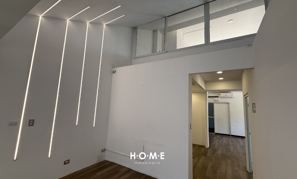 Oficina en Renta Edificio La Galeria Zona 9